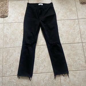 NWOT vici distressed jeans size 28